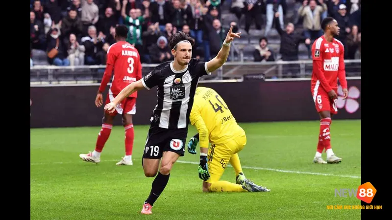 Ai sẽ chiến thắng trong cuộc chiến Angers vs Brest: Lợi thế sân nhà có cứu Angers? 1 angers vs brest google 9866 featured